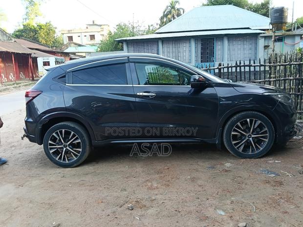 Honda Vezel 1.5 Hybrid 4WD 2014 Black