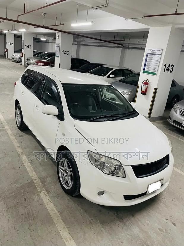 Toyota Corolla 2012 White