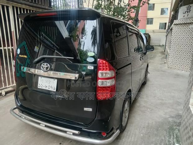 Toyota Noah 2013 Black