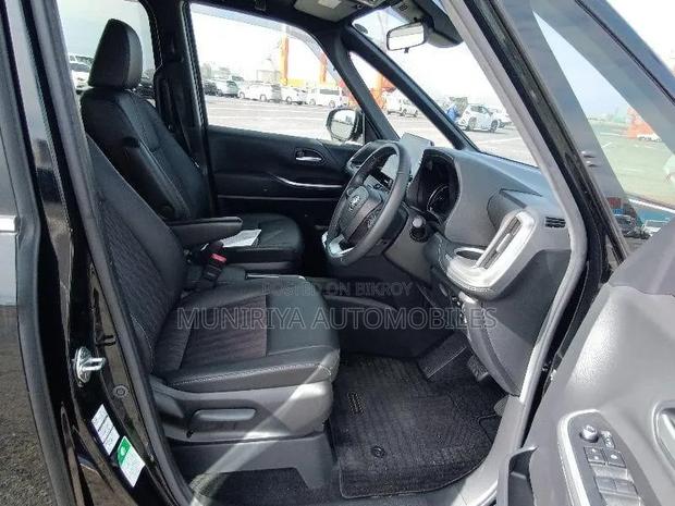 Toyota Noah 2022 Black