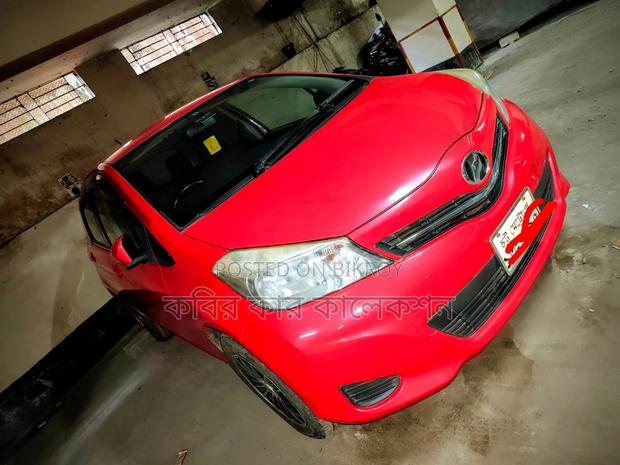 Toyota Vitz 2011 Red