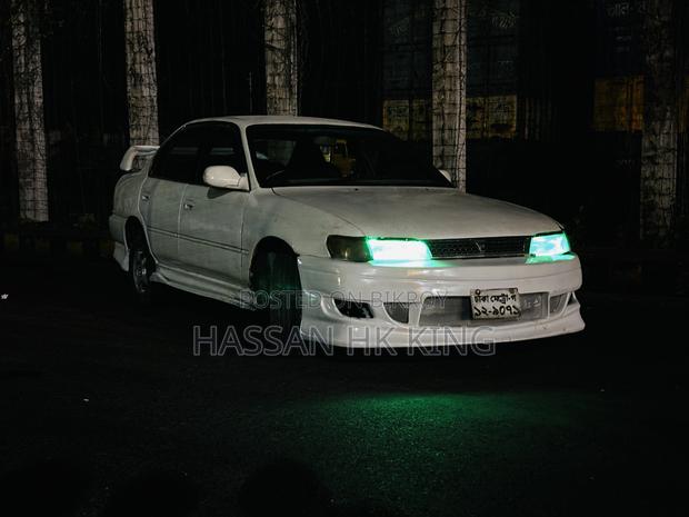 Toyota Corolla 1993 White