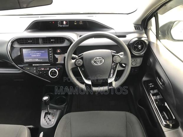 Toyota Aqua 2021 Pearl