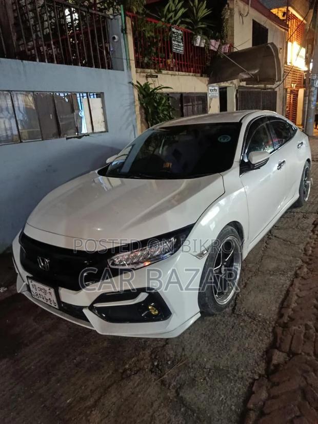 Honda Civic EX Sedan 2018 White