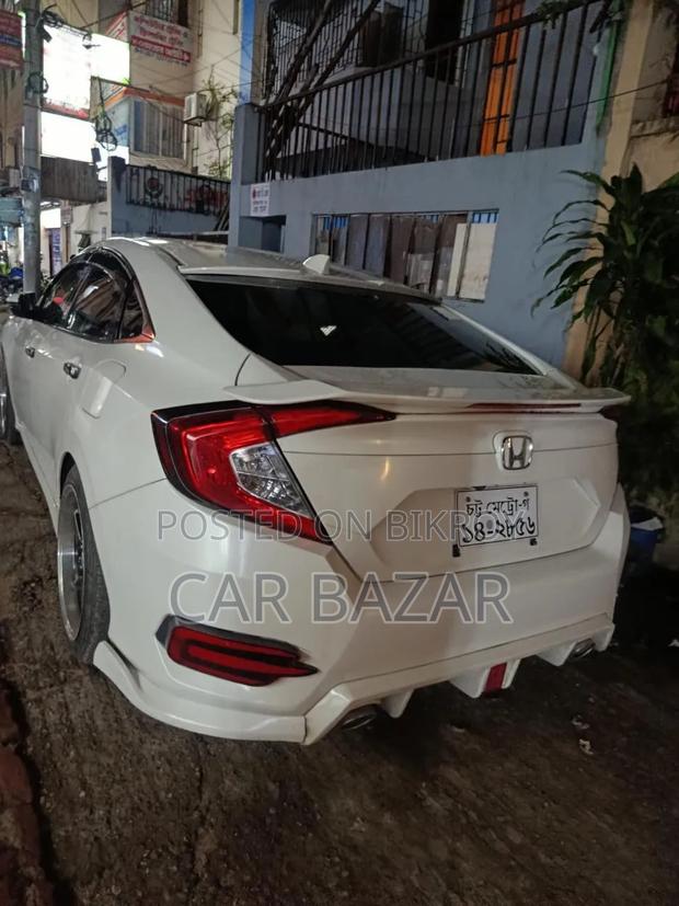 Honda Civic EX Sedan 2018 White