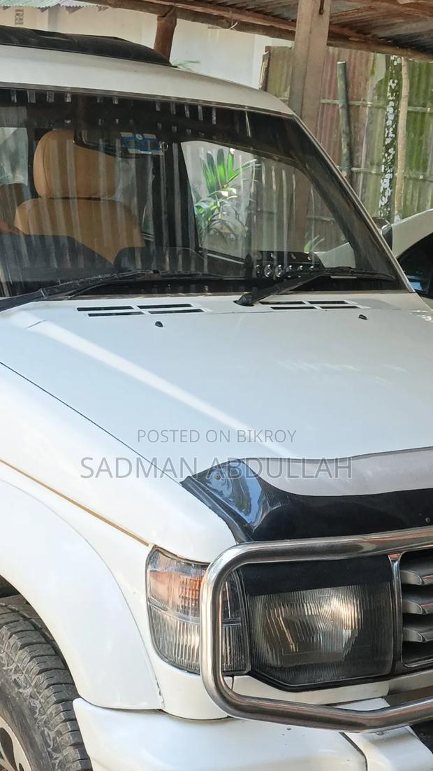 Mitsubishi Pajero 1994 White