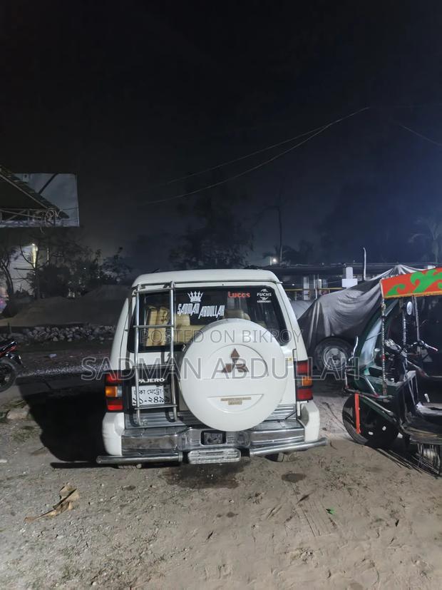Mitsubishi Pajero 1994 White