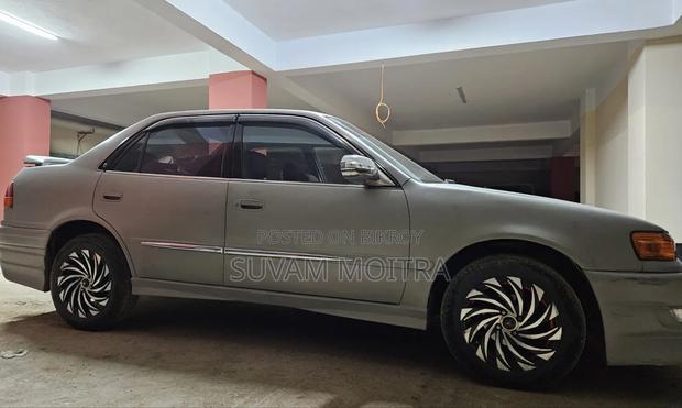 Toyota Corolla Sedan Automatic 1996 Silver