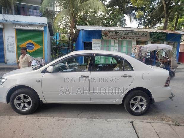 Toyota Corolla 2006 White