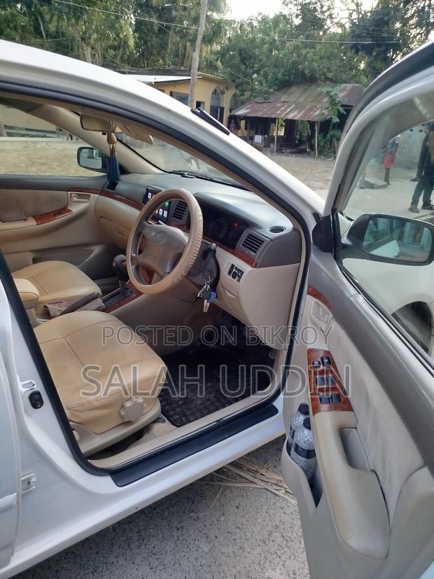 Toyota Corolla 2006 White