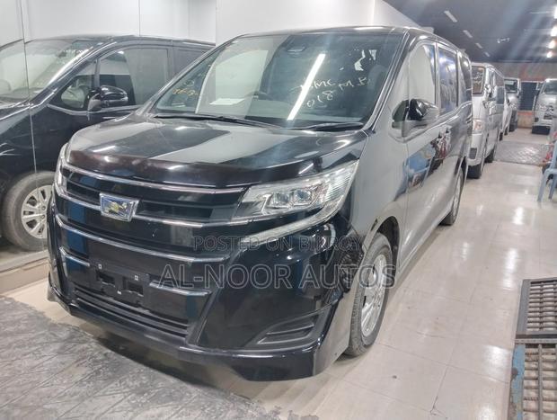 Toyota Noah 1.8 FWD Hybrid (7 seater) 2021 Black
