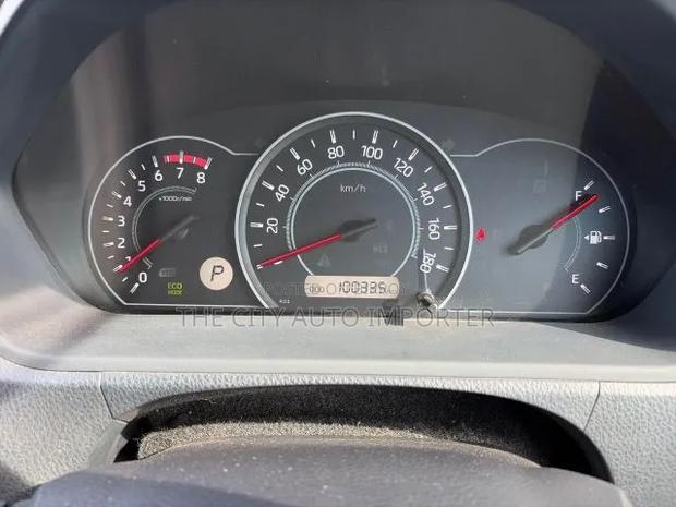 Toyota Noah 2021 Silver