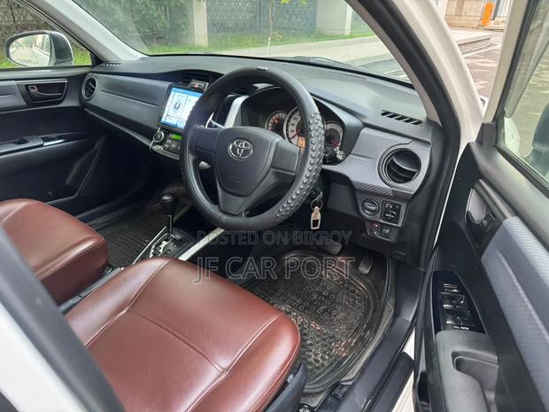Toyota Corolla Fielder 1.5 Petrol AWD 2014 Pearl