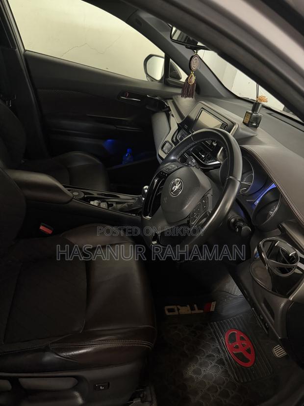 Toyota C-HR 2017 Gray