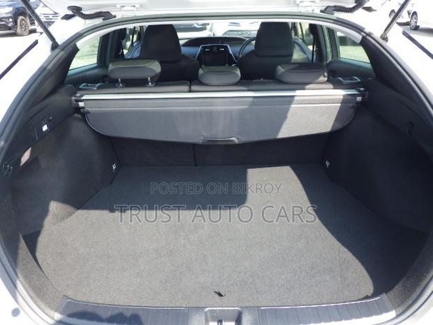 Toyota Prius 2021 Pearl