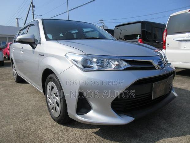 Toyota Corolla Fielder 1.5 Hybrid FWD 2021 Silver