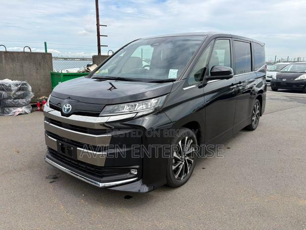 Toyota Noah 2023 Black