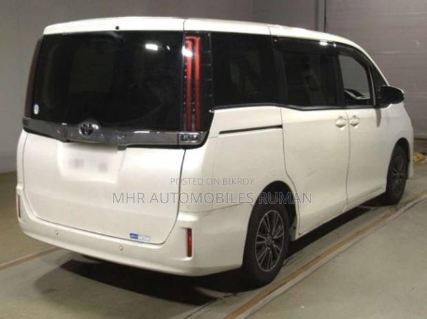Toyota Noah 2.0 FWD (7 Seater) 2021 Pearl