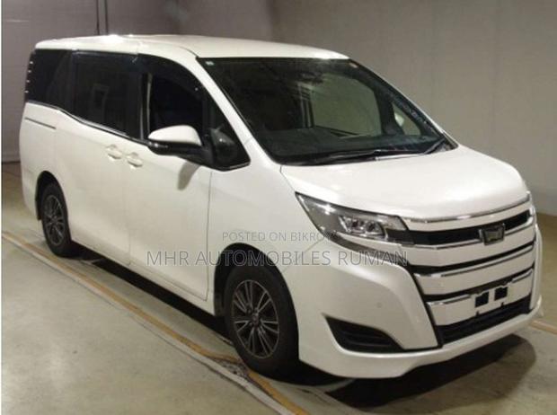 Toyota Noah 2.0 FWD (7 Seater) 2021 Pearl