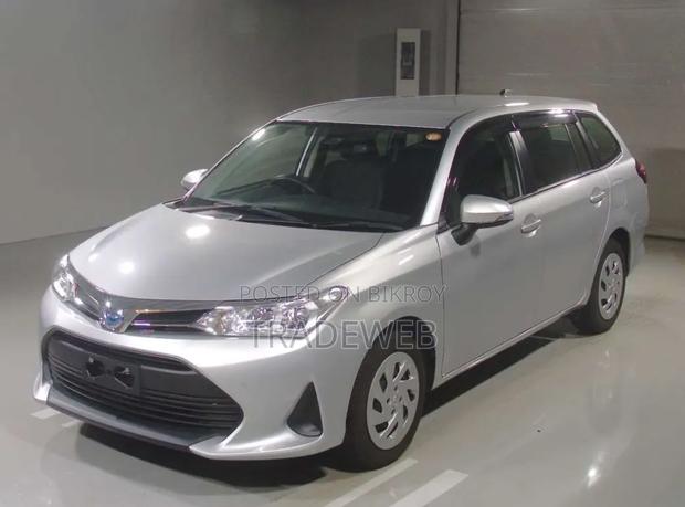 Toyota Corolla Fielder 2021 Silver