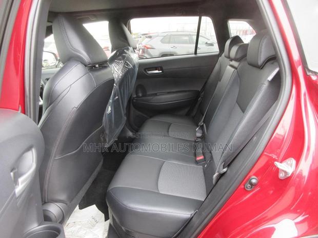 Toyota Corolla Cross 2025 Red