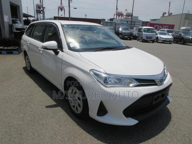 Toyota Corolla Fielder 2021 White