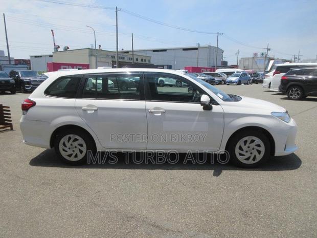 Toyota Corolla Fielder 2021 White