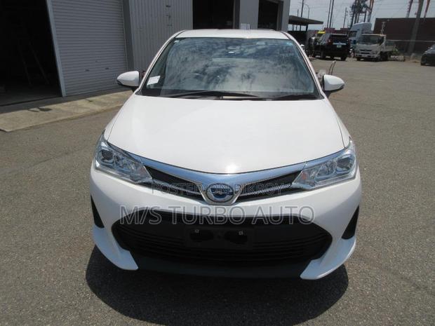 Toyota Corolla Fielder 2021 White