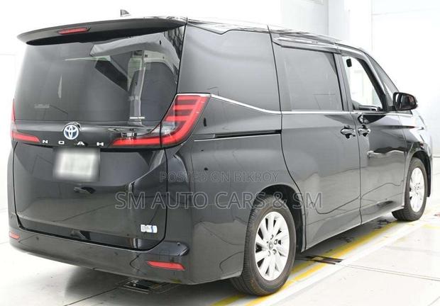 Toyota Noah 2022 Black