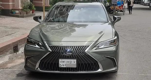 Lexus ES 300H Luxury FWD 2019 Green