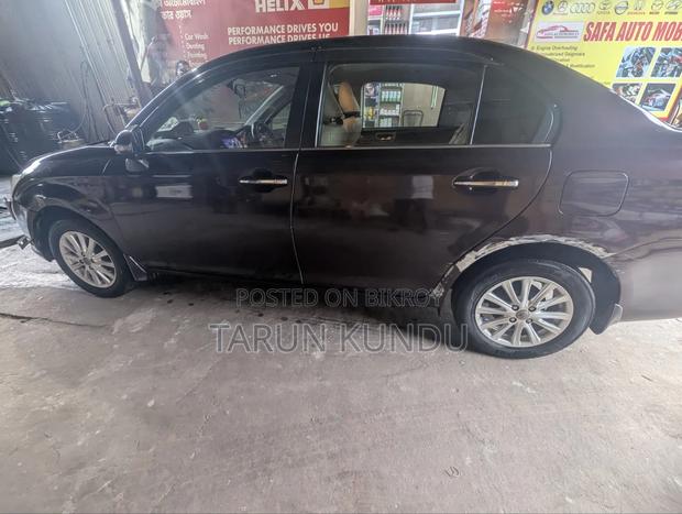 Toyota Axio 2013 Maroon