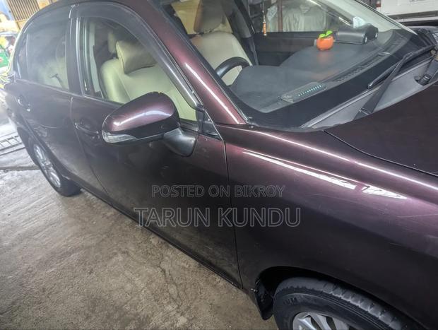 Toyota Axio 2013 Maroon