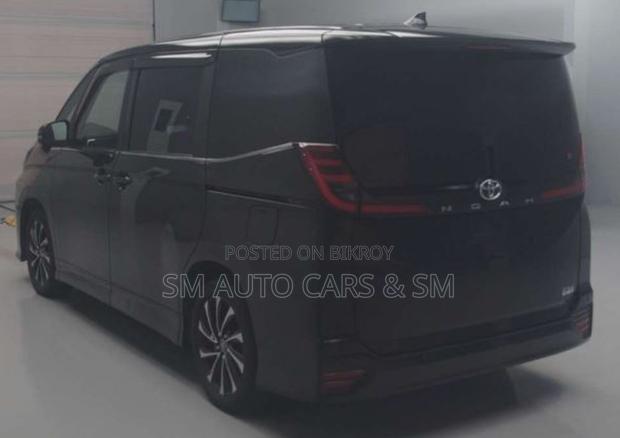 Toyota Noah 2022 Black
