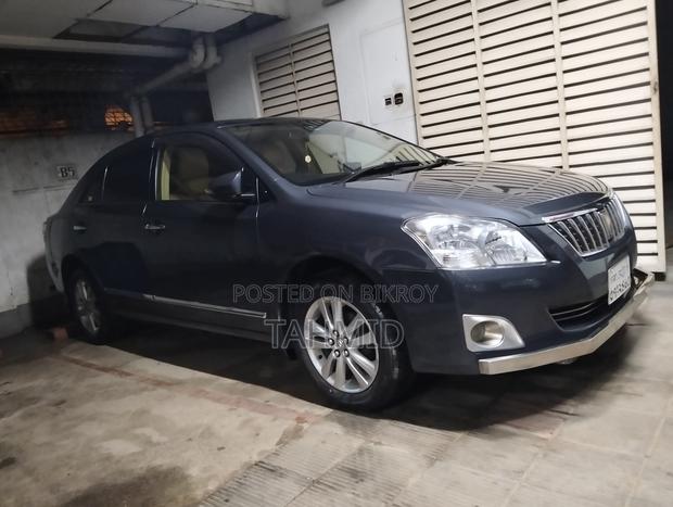 Toyota Premio 2013 Gray