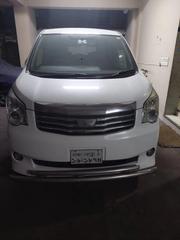 Toyota Noah 2.0 158hp AWD (8 Seater) 2012 Pearl for sale