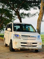 Toyota Noah 2003 White for sale