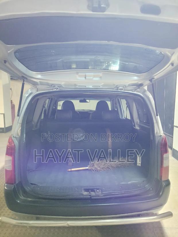 Toyota Probox 2004 White