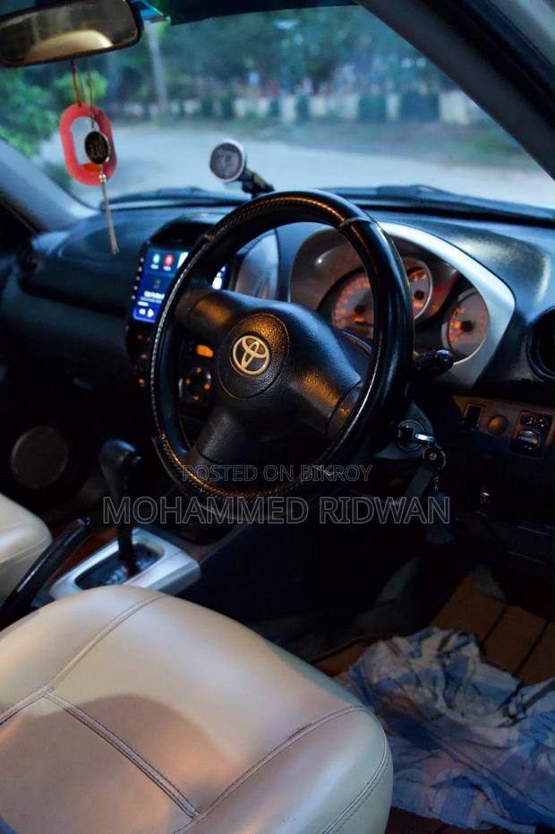 Toyota RAV4 I4 4x4 2006 Pearl