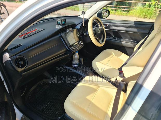 Toyota Axio 1.5 Hybrid 2WD 2017 White