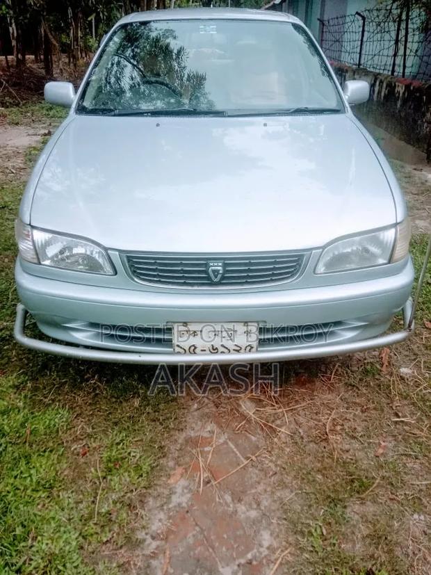 Toyota Corolla 1997 Silver