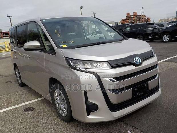 Toyota Noah 2022 Gray