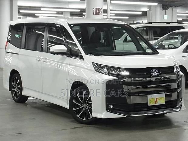 Toyota Noah 2023 Pearl