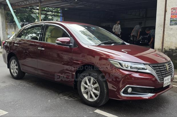 Toyota Premio 2017 Maroon