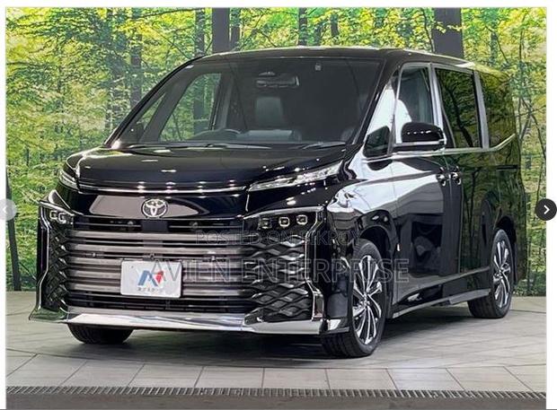 Toyota Voxy S-Z 2WD 7-Seater 2022 Black