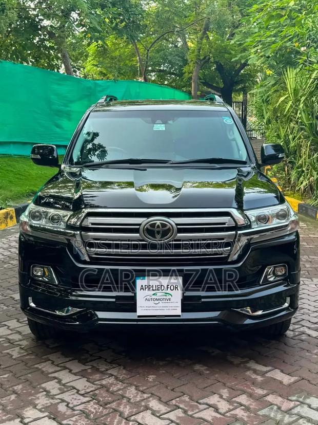 Toyota Land Cruiser 4.6 V8 AX G Selection 2016 Black