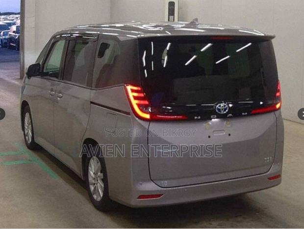 Toyota Noah 2023 Brown