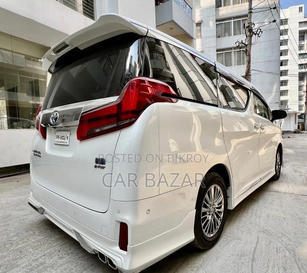 Toyota Alphard 2.5 Hybrid AWD 2019 Pearl