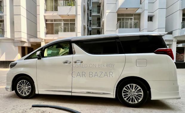Toyota Alphard 2.5 Hybrid AWD 2019 Pearl