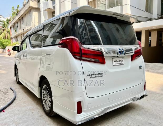 Toyota Alphard 2.5 Hybrid AWD 2019 Pearl