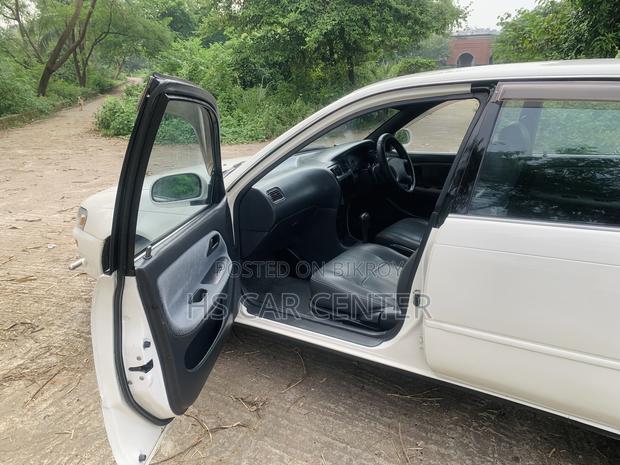 Toyota Corolla Sedan 1995 White
